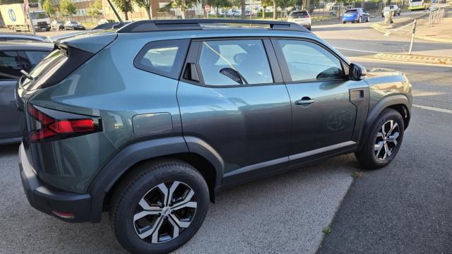 Dacia Duster image 8