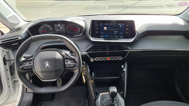 Peugeot 208 image 6