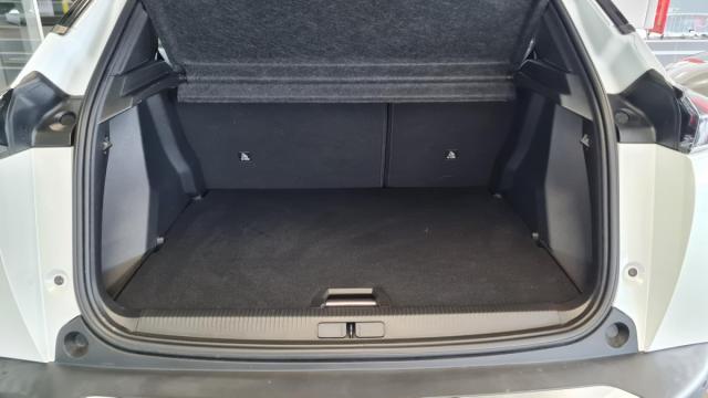 Peugeot 2008 image 2