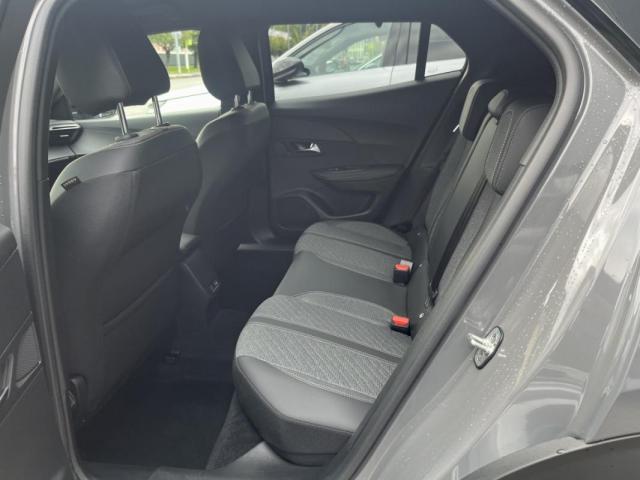 Peugeot 2008 image 2