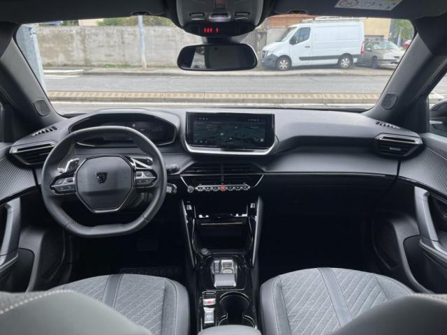 Peugeot 2008 image 3