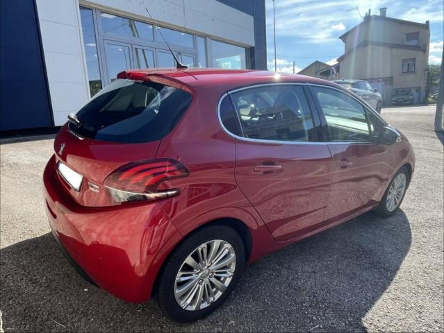 Peugeot 208 image 2