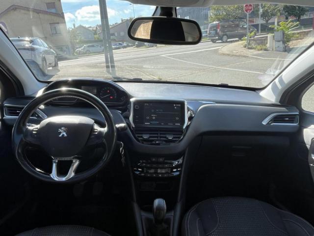 Peugeot 208 image 9