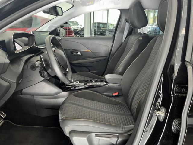 Peugeot 208 image 3