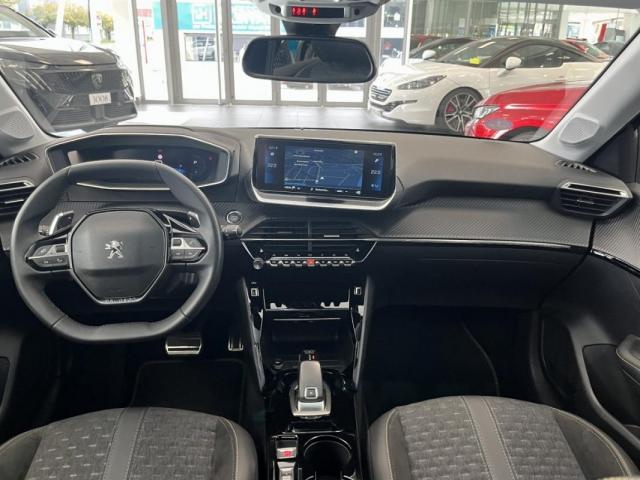 Peugeot 208 image 2