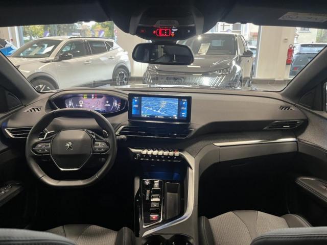 Peugeot 3008 image 2