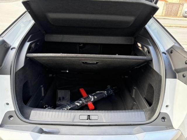 Peugeot 3008 image 8