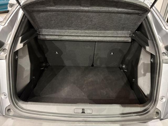 Peugeot 2008 image 8