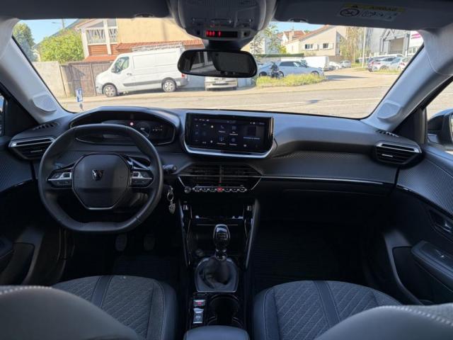 Peugeot 208 image 2