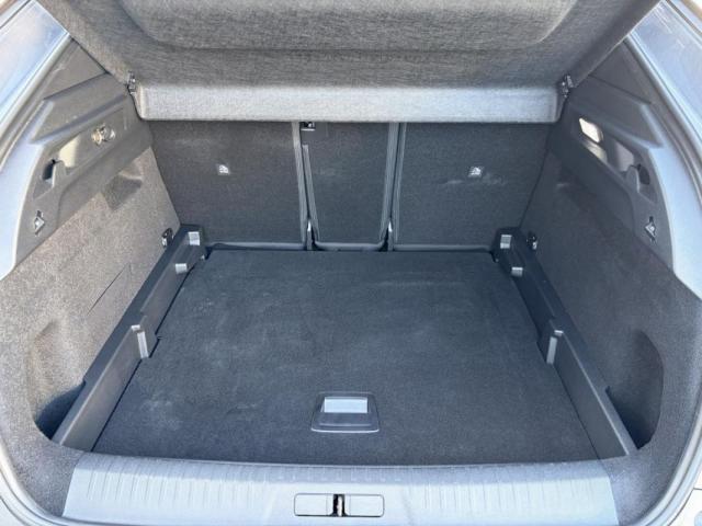 Peugeot 3008 image 2