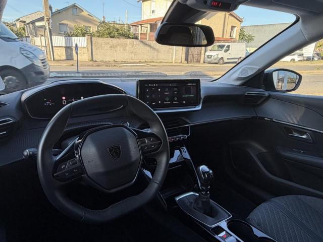 Peugeot 208 image 4