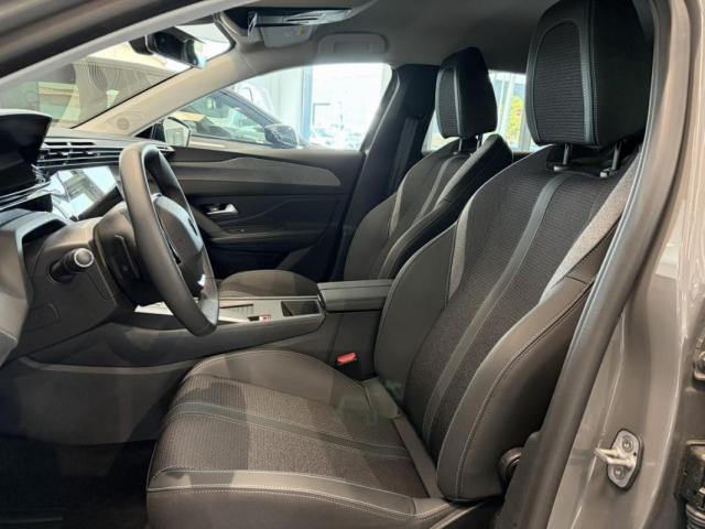 Peugeot 308 image 1