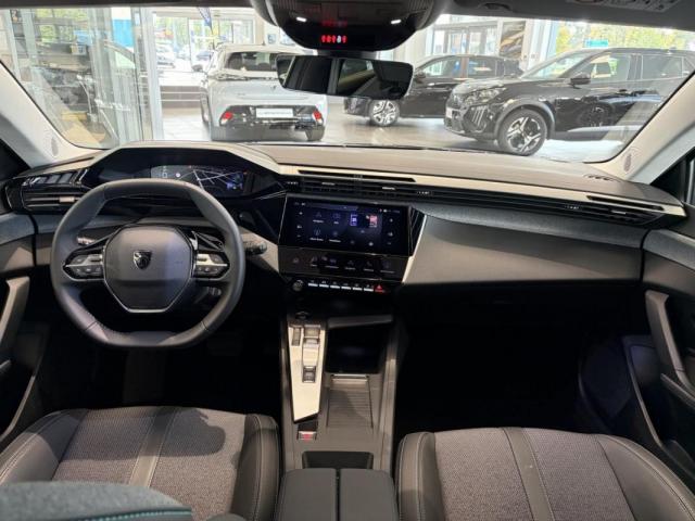 Peugeot 308 image 2