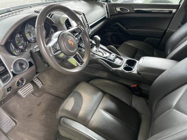 Porsche Cayenne image 3