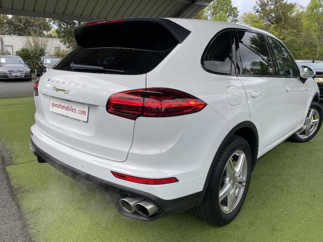Porsche Cayenne image 1