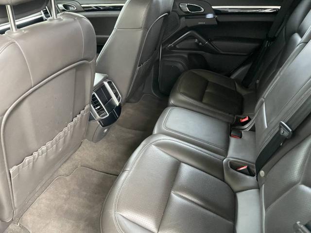 Porsche Cayenne image 2