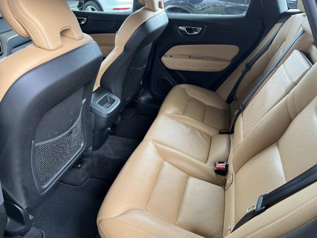 Volvo Xc60 image 8