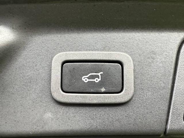 Land Rover Range Rover Velar image 9