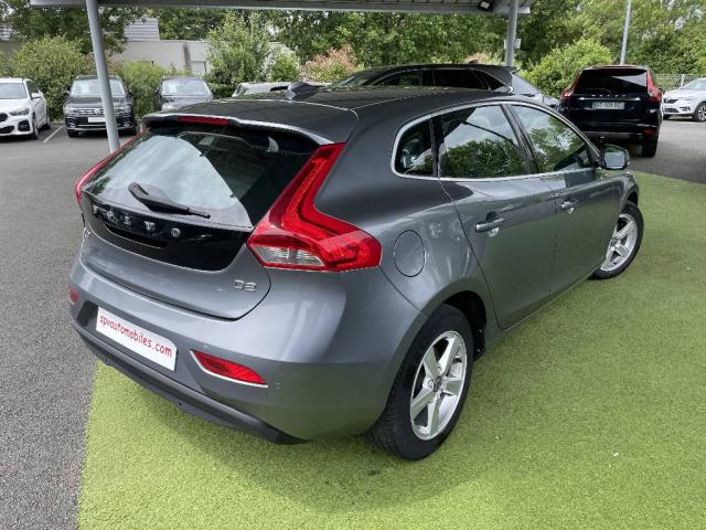 Volvo V40 image 1