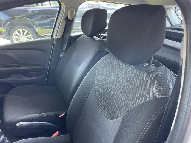 Renault Clio image 9