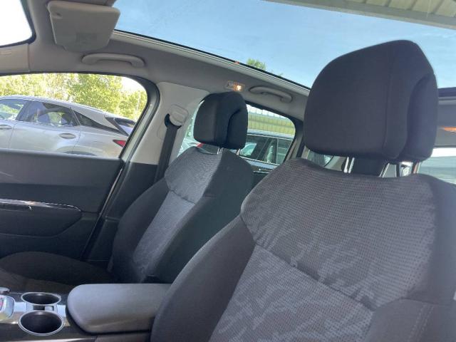 Peugeot 3008 image 2