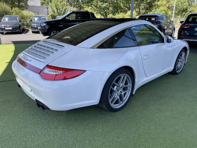 Porsche 911 image 9