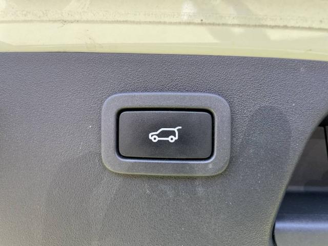 Jaguar E-Pace image 9