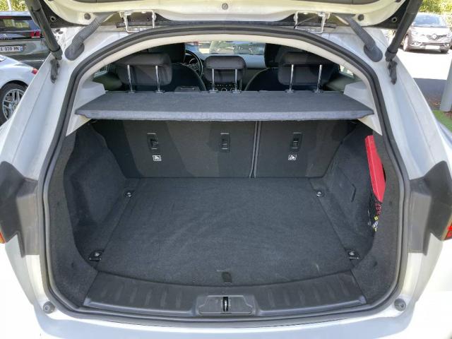 Jaguar E-Pace image 3