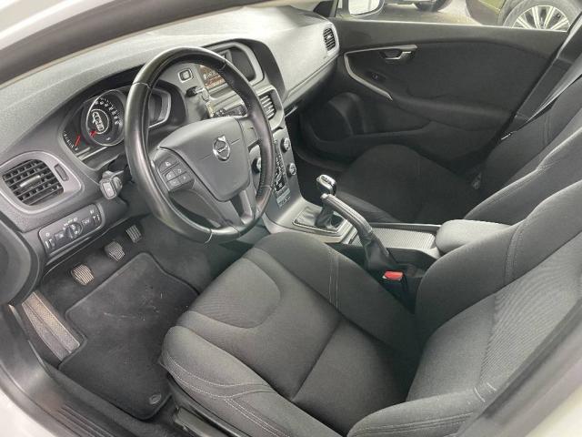 Volvo V40 image 5