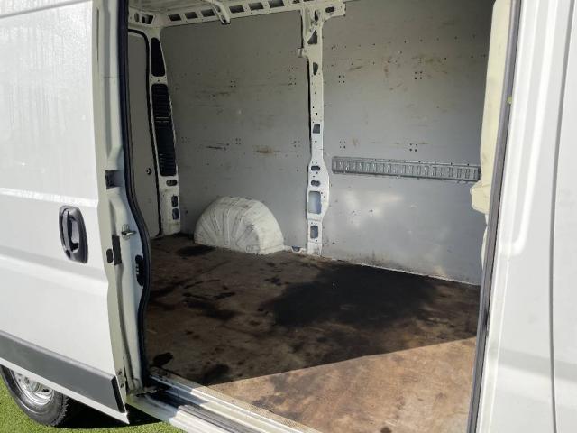 Peugeot Boxer image 3