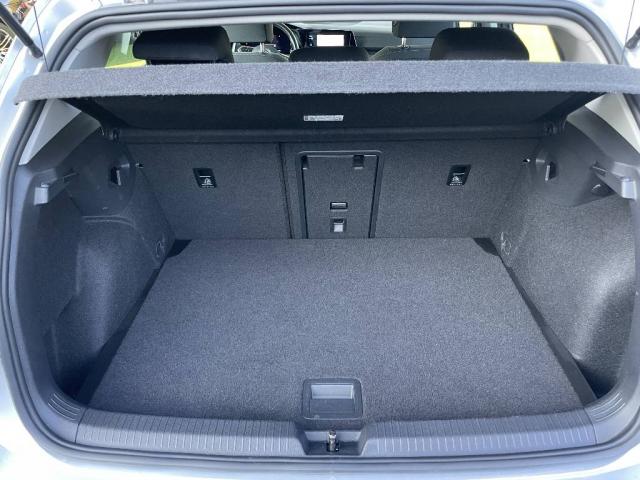 Volkswagen Golf image 6