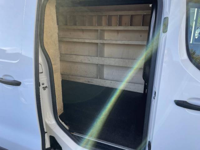 Citroen Jumpy image 2