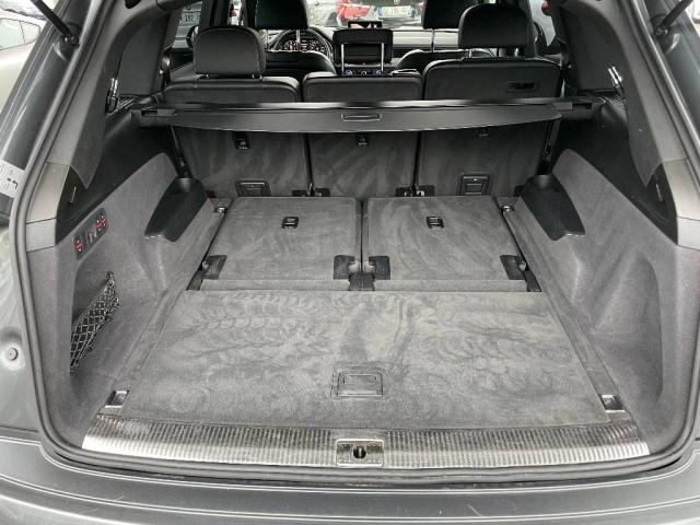 Audi Q7 image 8