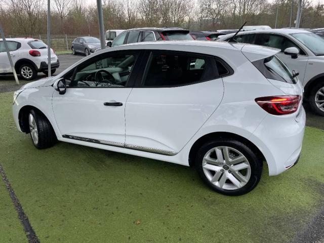 Renault Clio image 8