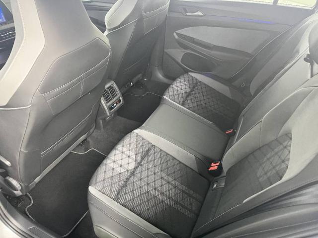 Volkswagen Golf image 4