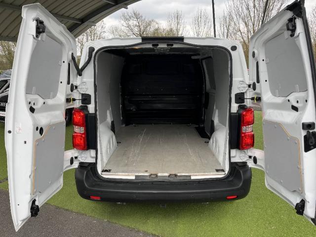 Citroen Jumpy image 2