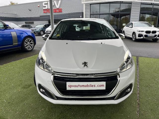 Peugeot 208 image 3