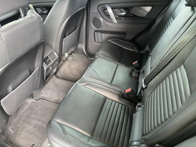 Land Rover Discovery image 8