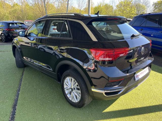 Volkswagen T-Roc image 5