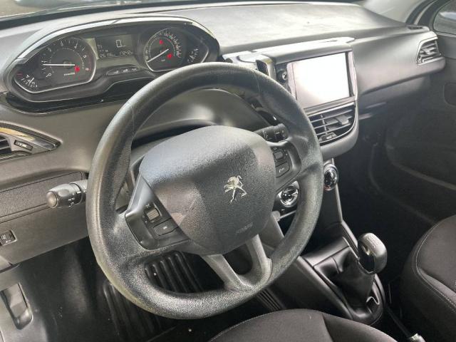 Peugeot 208 image 5