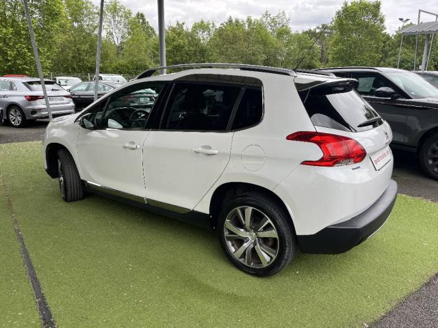 Peugeot 2008 image 8