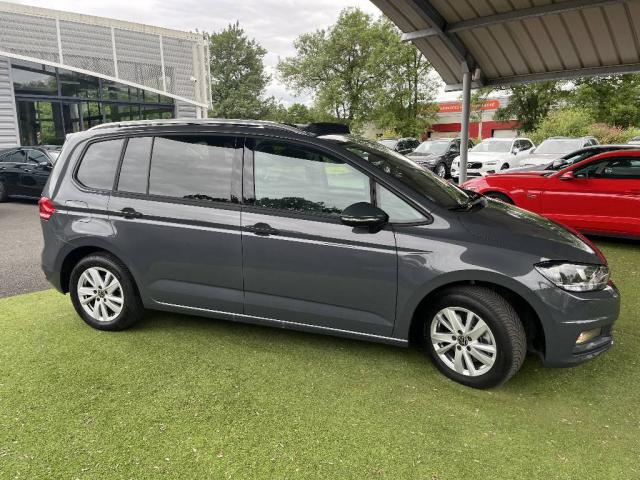 Volkswagen Touran image 1