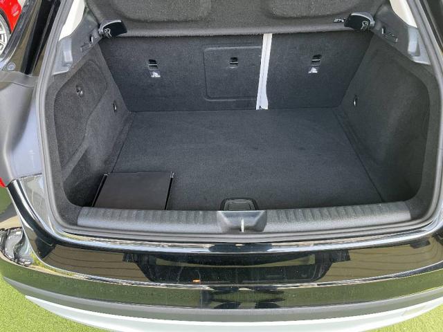 Mercedes Benz Gla image 2