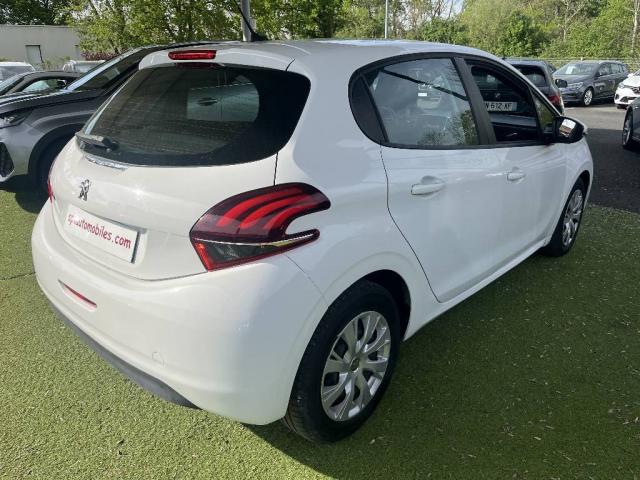 Peugeot 208 image 4