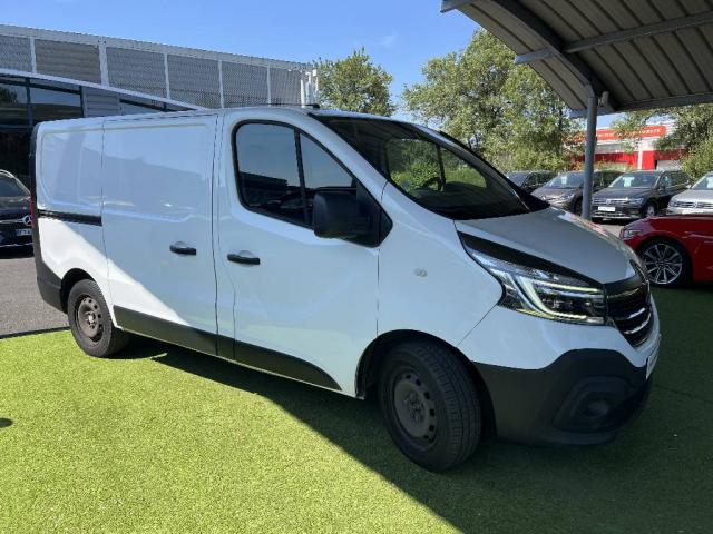 Renault Trafic image 1