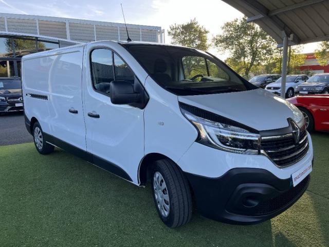 Renault Trafic image 2