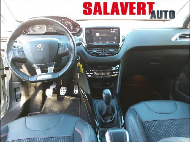 Peugeot 2008 image 2