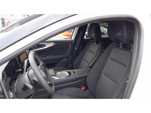 Renault Austral image 9