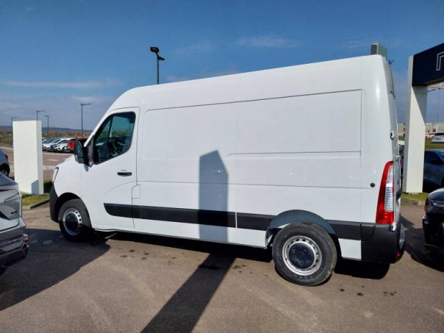 Renault Master image 2