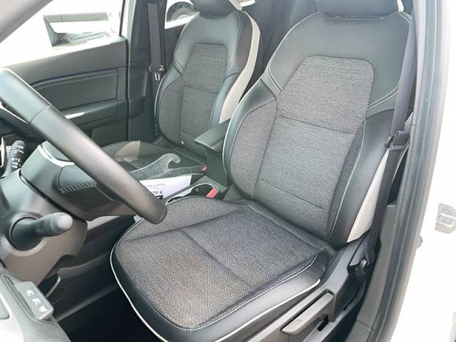 Renault Captur image 8